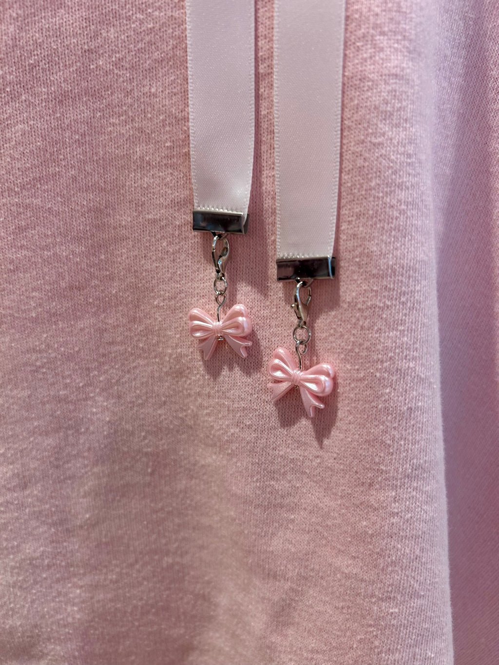 Victoria’s Secret PINK REIMAGINED Pearl Bow Hoodie – Medium